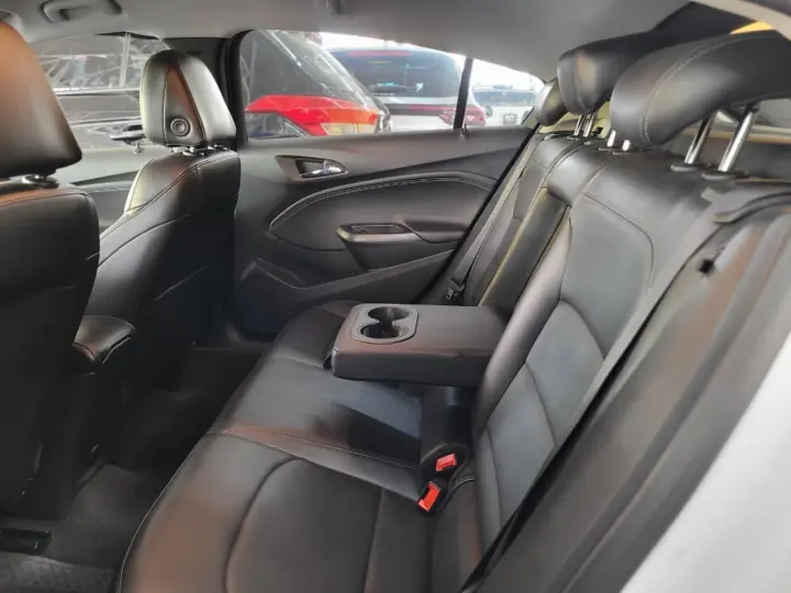 CRUZE Sport LT 1.4 16V TB Flex 5p Aut.