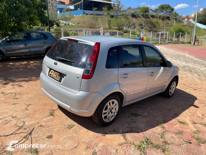 FIESTA 1.6 MPI Class Hatch 8V