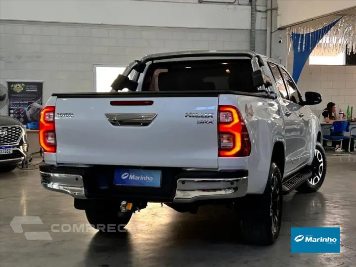 HILUX 2.8 D-4D TURBO DIESEL CD SRX 4X4 AUTOMÁTICO