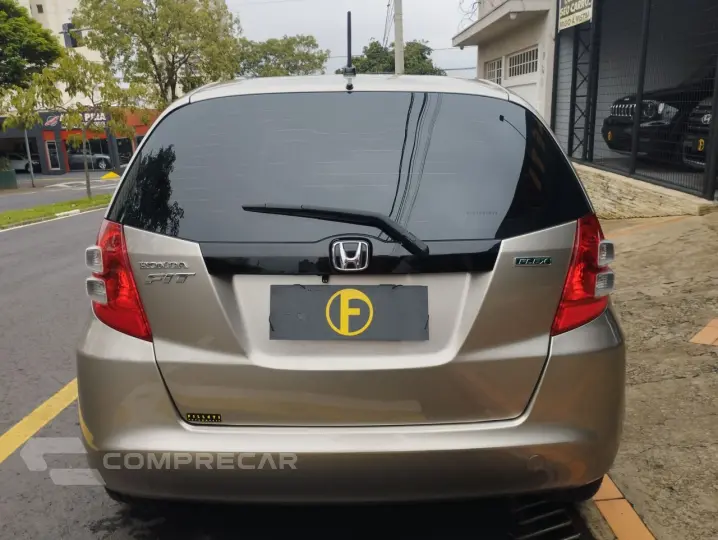 Fit 1.4 16V 4P LX FLEX