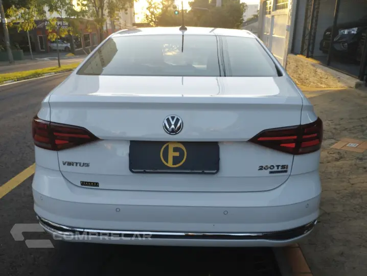 Virtus 1.0 4P 200 TSI FLEX HIGHLINE AUTOMÁTICO
