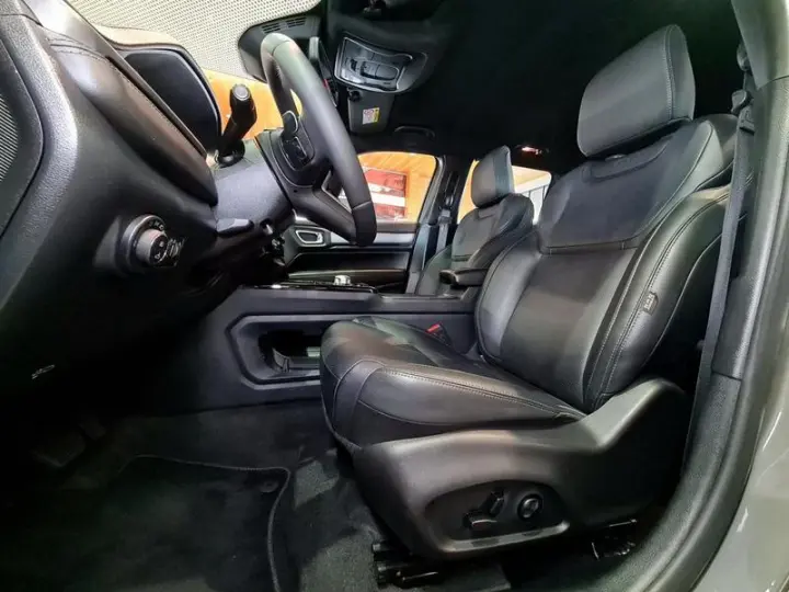 RAMPAGE REBEL 2.0 TB CD 4X4 DIESEL AUT.