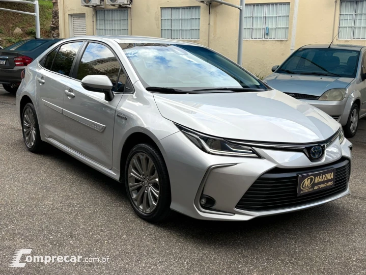 COROLLA 1.8 VVT-I Hybrid Altis