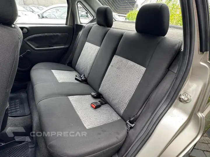 FIESTA 1.6 MPI Class Sedan 8V