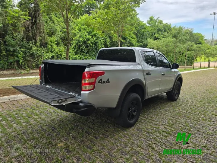 L200 TRITON 2.4 16V TURBO DIESEL OUTDOOR GLS CD 4