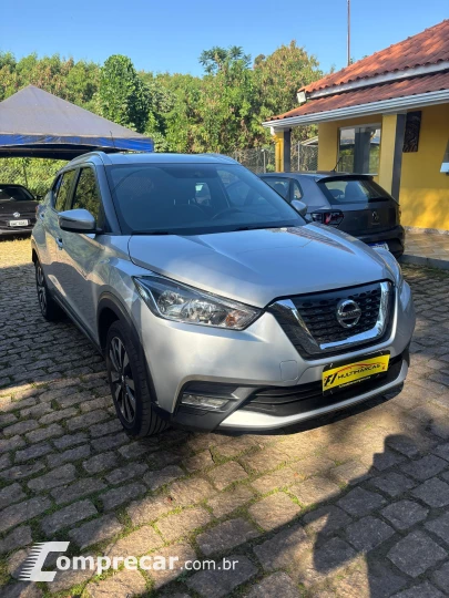 Kicks SV 1.6