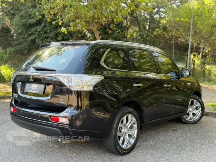 OUTLANDER 2.0 PHEV 16V HÍBRIDO 4P AUTOMÁTICO