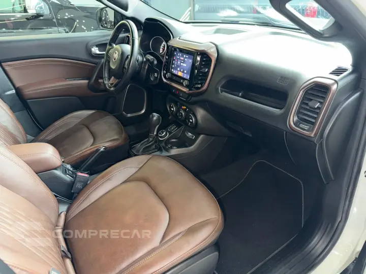 TORO 2.0 16V Turbo Ranch 4WD AT9