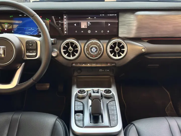 TANK 300 2.0 HI4-T PHEV 4X4 9HAT