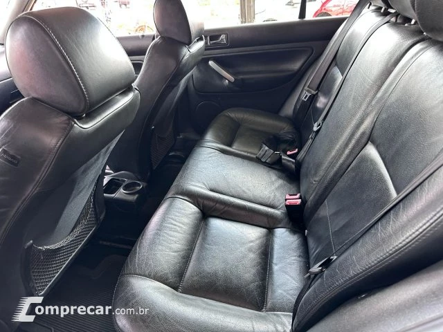 GOLF - 1.6 MI 8V 4P MANUAL
