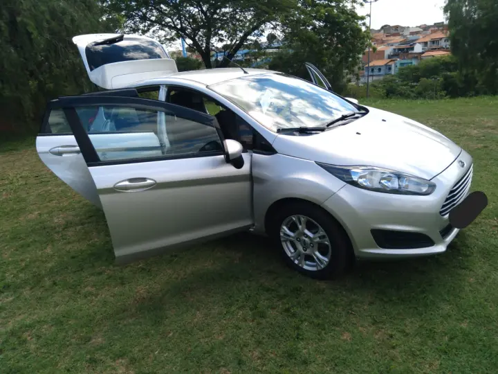 NEW FIESTA LE 1.5 hatch 16V