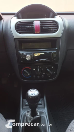 CORSA 1.4 MPFI Premium Sedan 8V