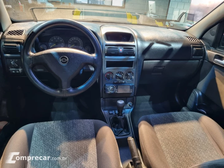 ASTRA 2.0 MPFI Advantage 8V