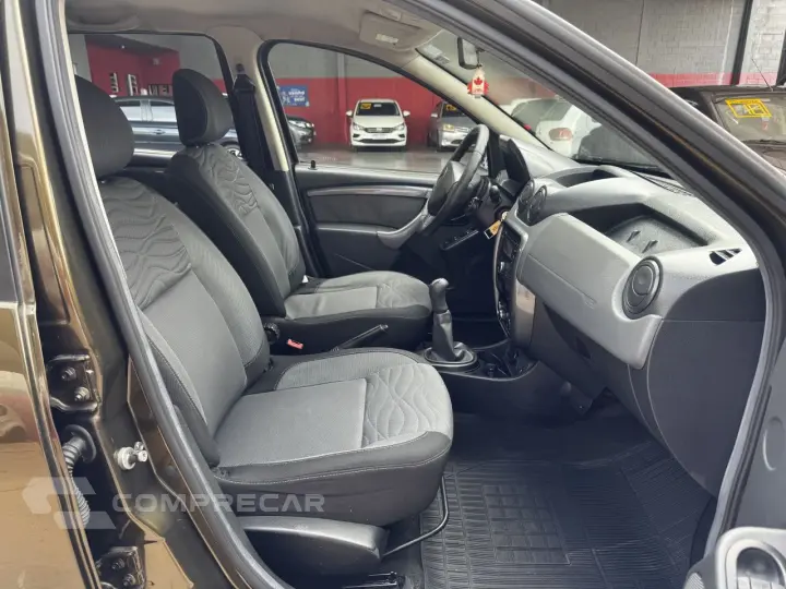 Duster 1.6 16V 4P FLEX DYNAMIQUE