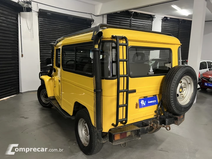 BANDEIRANTE 3.7 Bj50lv-b 4X4 Chassi Longo