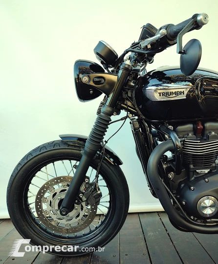 TRIUMPH BONNEVILLE T100 BLACK 900