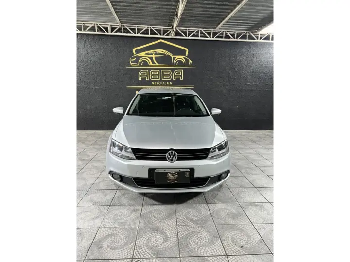 JETTA 2.0 TSI HIGHLINE 200CV GASOLINA 4P TIPTRONIC