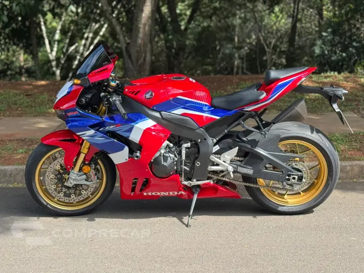 CBR 1000RR-R Fireblade SP