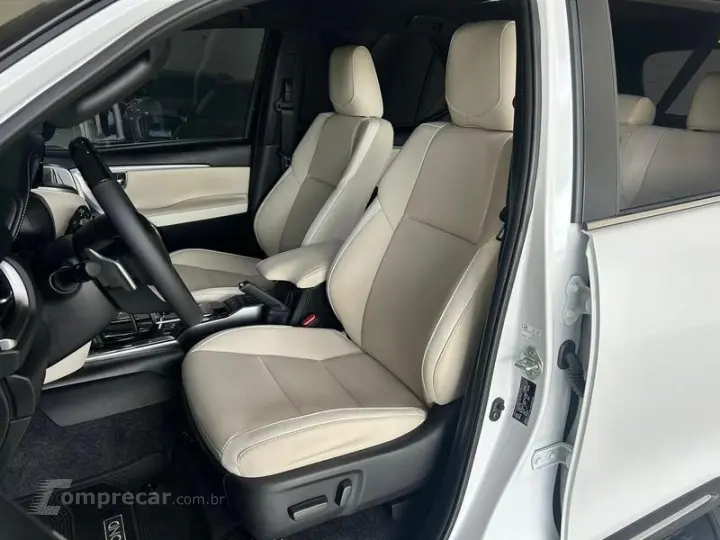 HILUX SW4 DIAMOND 2.8 TB 4X4 DIE. AUT.