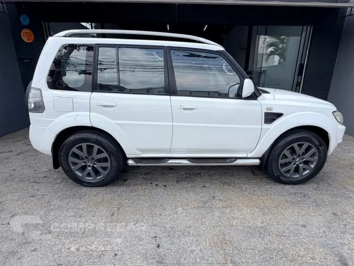 PAJERO TR4 2.0 4X2 16V 140CV FLEX 4P AUTOMÁTICO