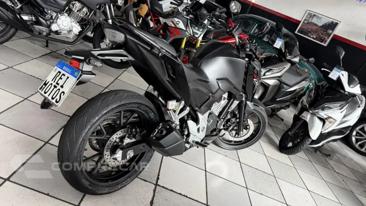 CB 300F TWISTER CBS