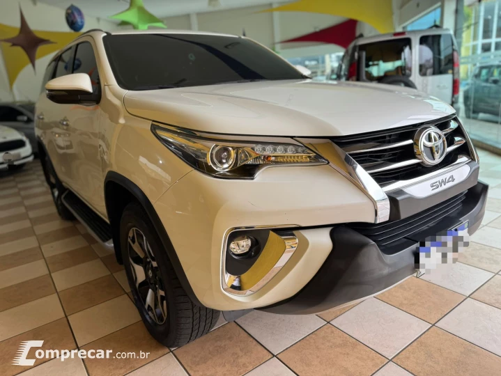 HILUX SW4 2.8 SRX Diamond 4X4 7 Lugares 16V Turbo Intercoole