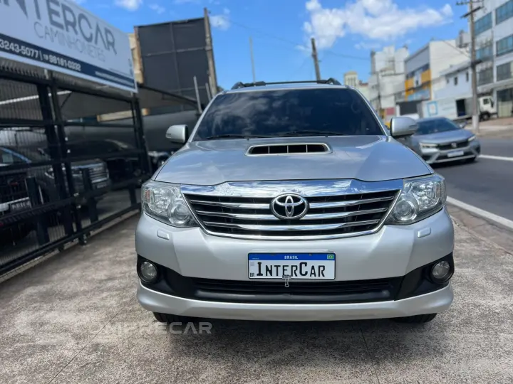 HILUX SW4 3.0 SRV 4X4 7 Lugares 16V Turbo Intercooler