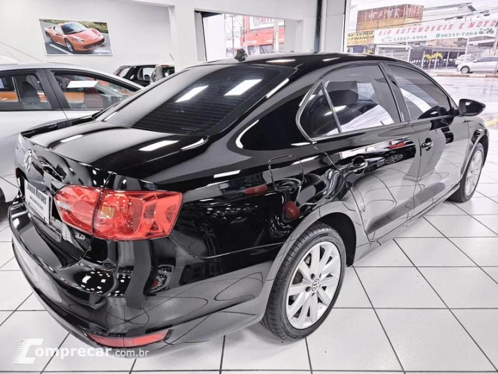 JETTA 2.0 COMFORTLINE FLEX 4P AUT