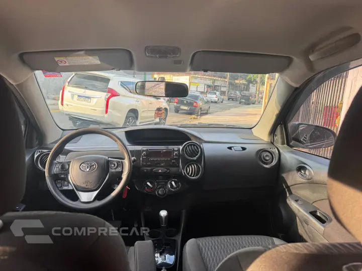 ETIOS 1.5 X Plus Sedan 16V