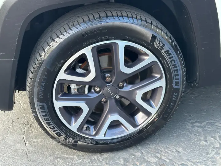 Renegade Longitude 1.8 4x2 Flex 16V Aut.