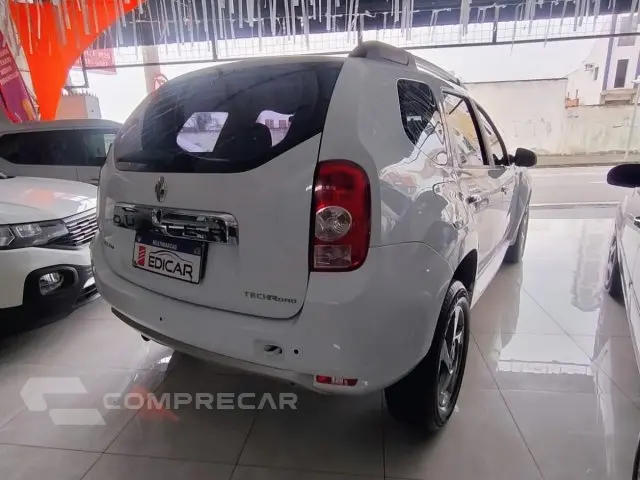 DUSTER - 2.0 DYNAMIQUE 4X2 16V 4P AUTOMÁTICO