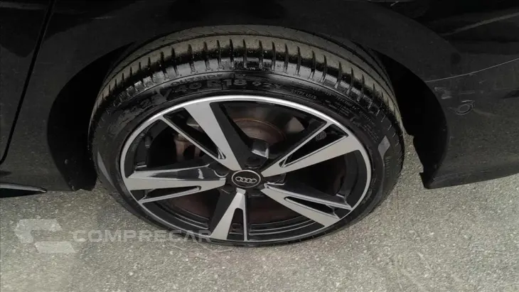 A3 2.0 40 TFSI MHEV SEDAN PERFORMANCE BLACK S-TRO