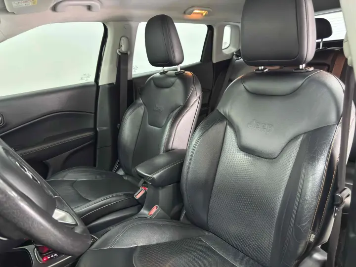 COMPASS 2.0 16V FLEX LONGITUDE AUTOMÁTICO