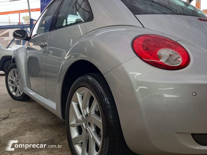 New Beetle 2.0 Mi 8V Gasolina 2P Automático