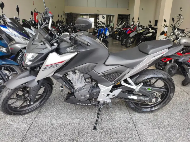 CB 300F Twister Flex