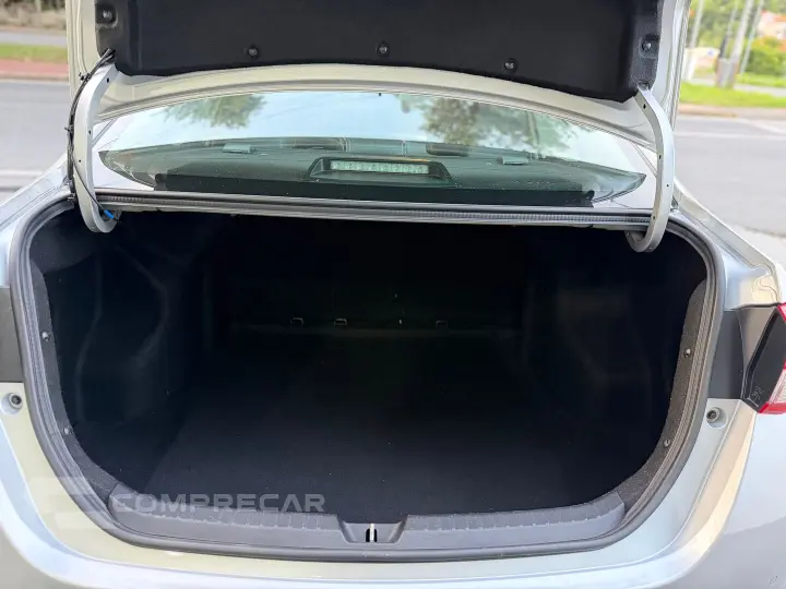 Yaris 1.5 16V Flex Sedan Xls Connect Multidrive