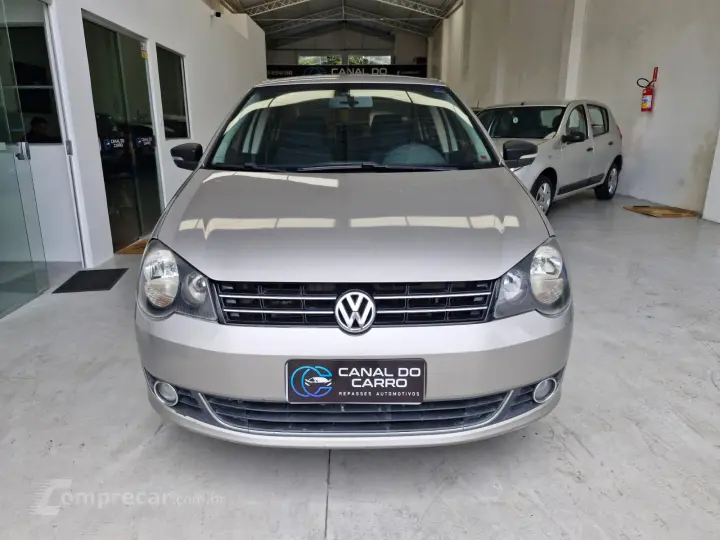POLO SEDAN 2.0 MI Comfortline 8V