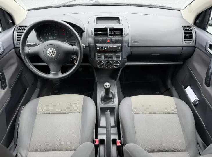 POLO SEDAN 1.6 MI 8V