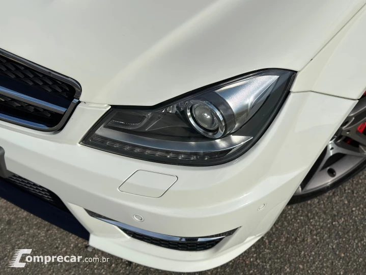 C 63 AMG 6.2 V8 Touring