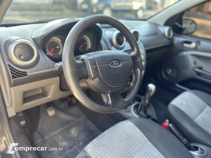 FIESTA 1.6 MPI Sedan 8V