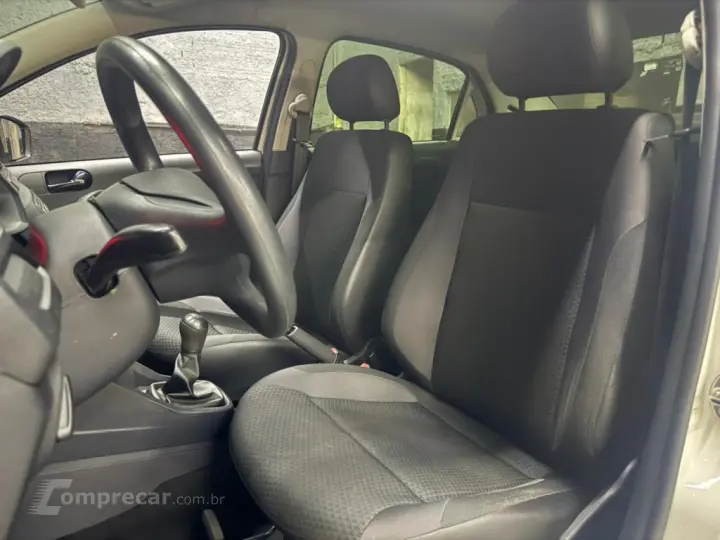 VOYAGE 1.0 12V MPI TOTALFLEX 4P MANUAL