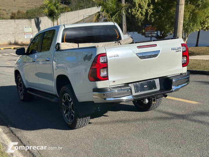 HILUX 2.8 D-4D TURBO DIESEL CD SRX 4X4 AUTOMÁTICO