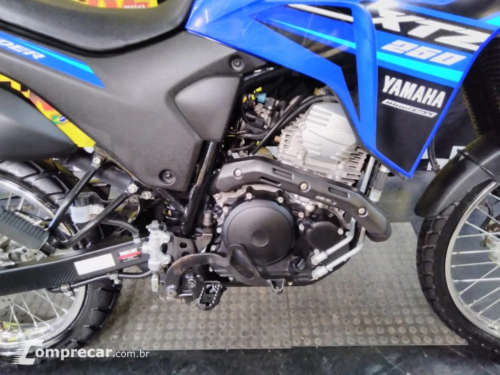 XTZ 250 Lander