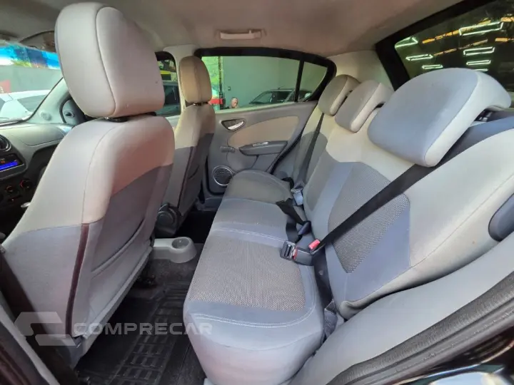 Palio ESSENCE 1.6 Flex 16V 5p