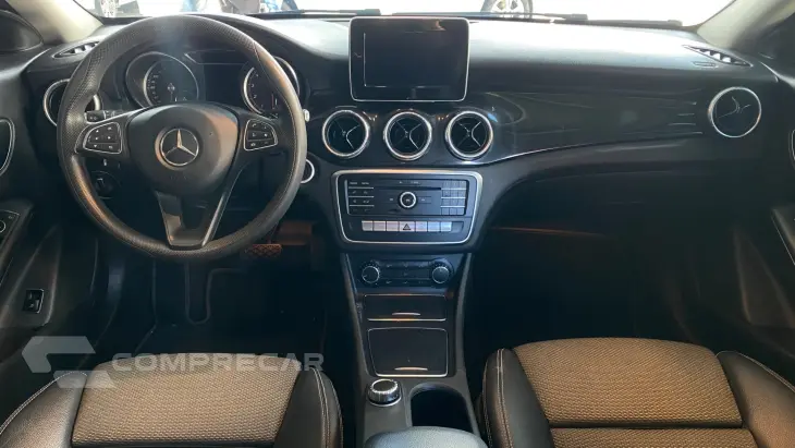 MERCEDES-BENZ CLA 180 1.6 CGI 7G-DCT