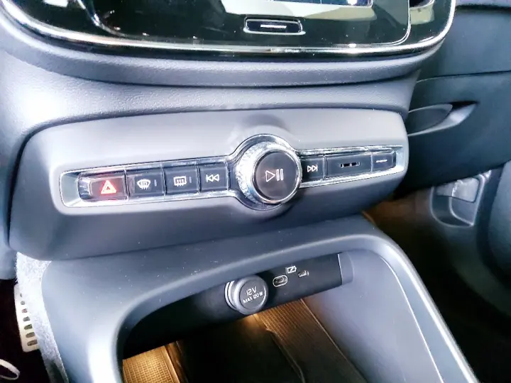 XC40 P8 RECHARGE ELECTRIC BEV PURE AWD
