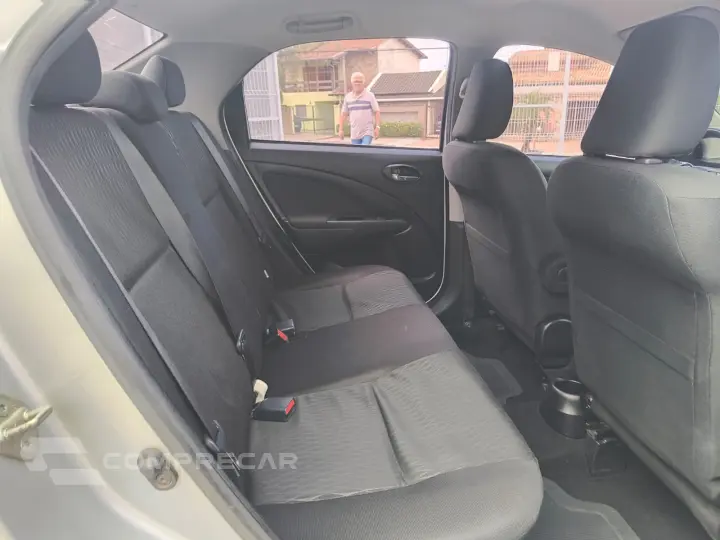 ETIOS 1.5 X Plus Sedan 16V