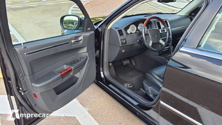 300 C 5.7 Hemi Sedan V8 16V