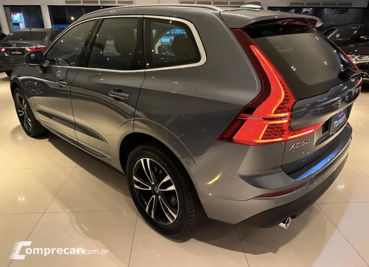 XC60 2.0 D5 Momentum AWD Geartronic