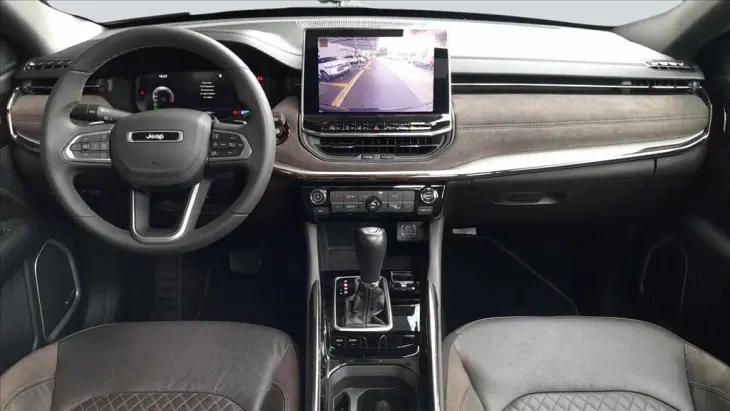 COMMANDER 1.3 T270 TURBO FLEX OVERLAND AT6